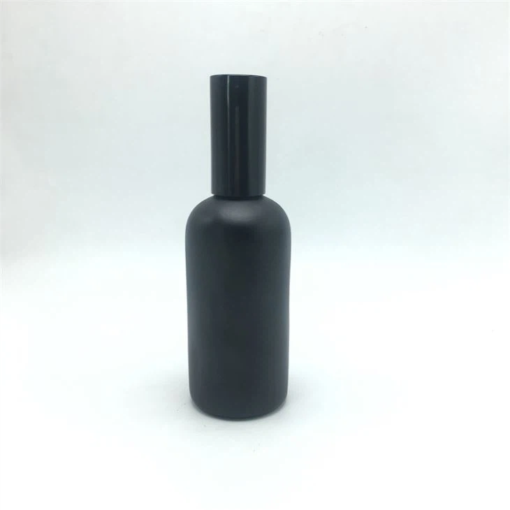 زجاجات رذاذ الزجاج الأسود